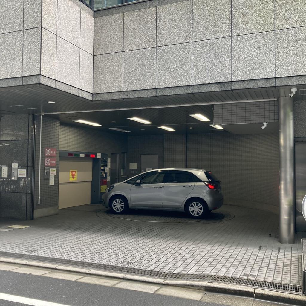 日本橋ファーストビルの駐車場