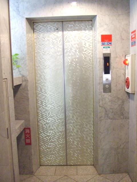 アビスタ九段ビルのエレベーター