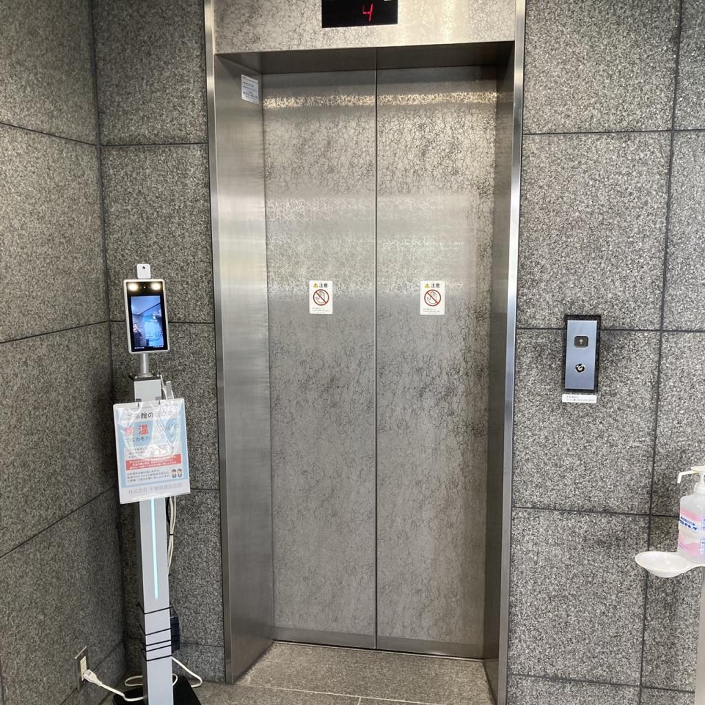 建設会館のエレベーター