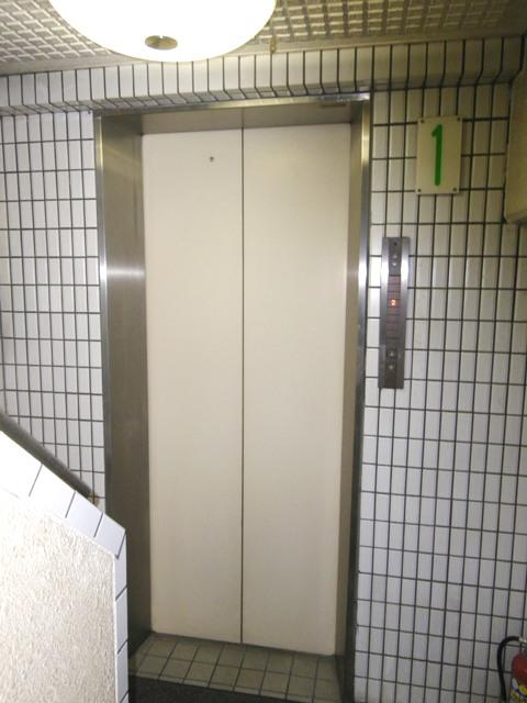 日本橋アサヒビルのエレベーター