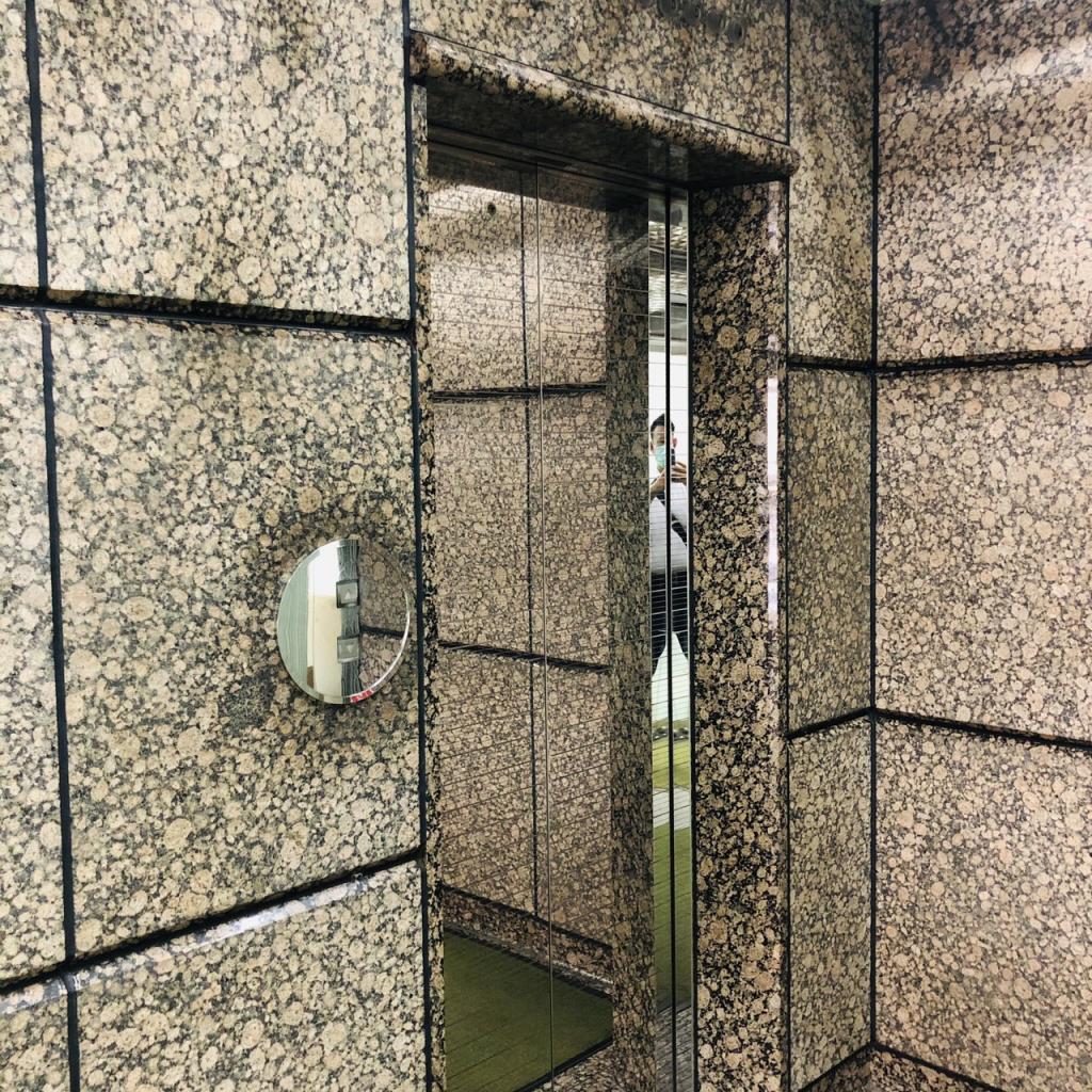 ザボン村上のエレベーター