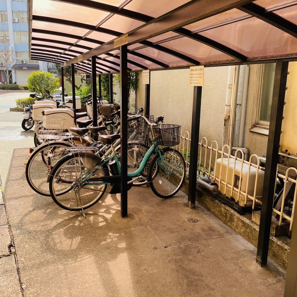 東京富山会館ビルディングの駐輪スペース