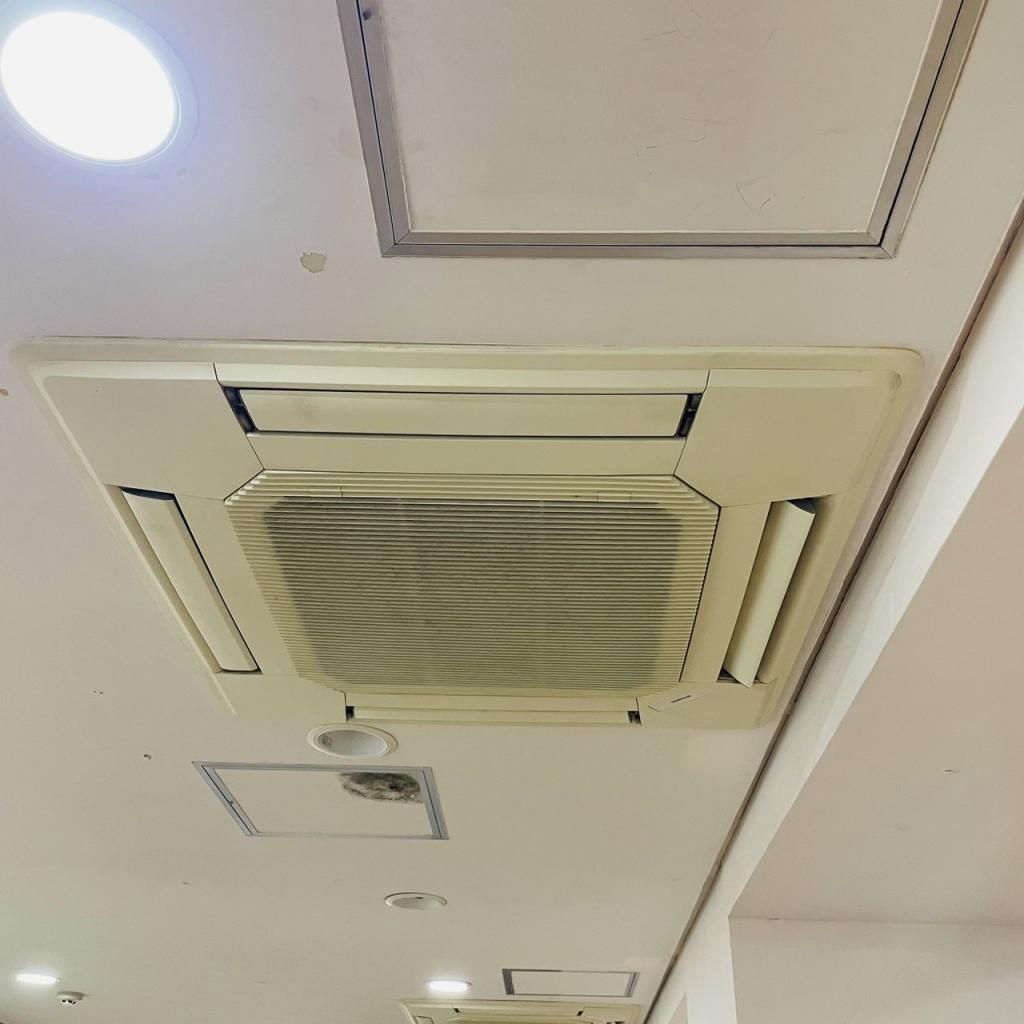 フレッサイン赤坂の地下1階 空調