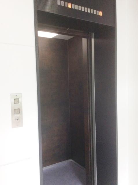 新宿ワタセイ・タマビルのエレベーター