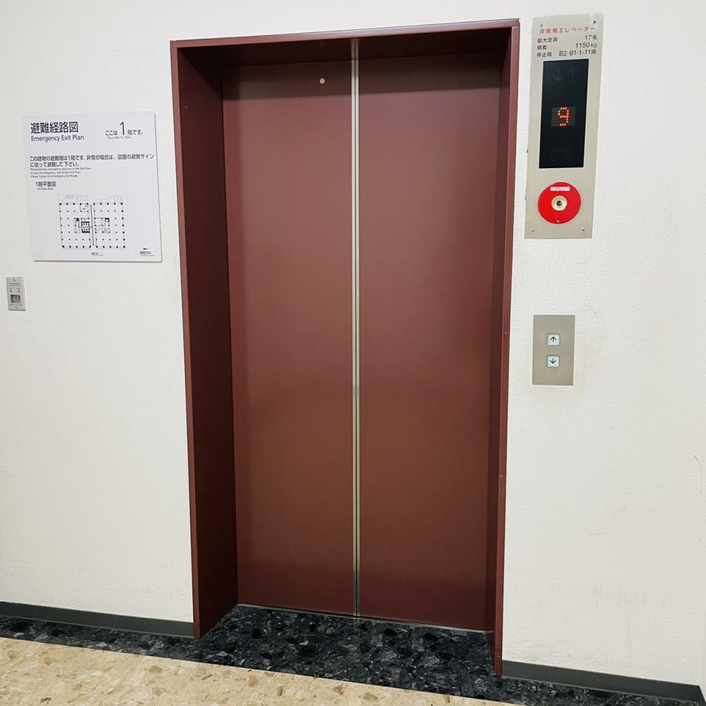 岸本ビルのエレベーター