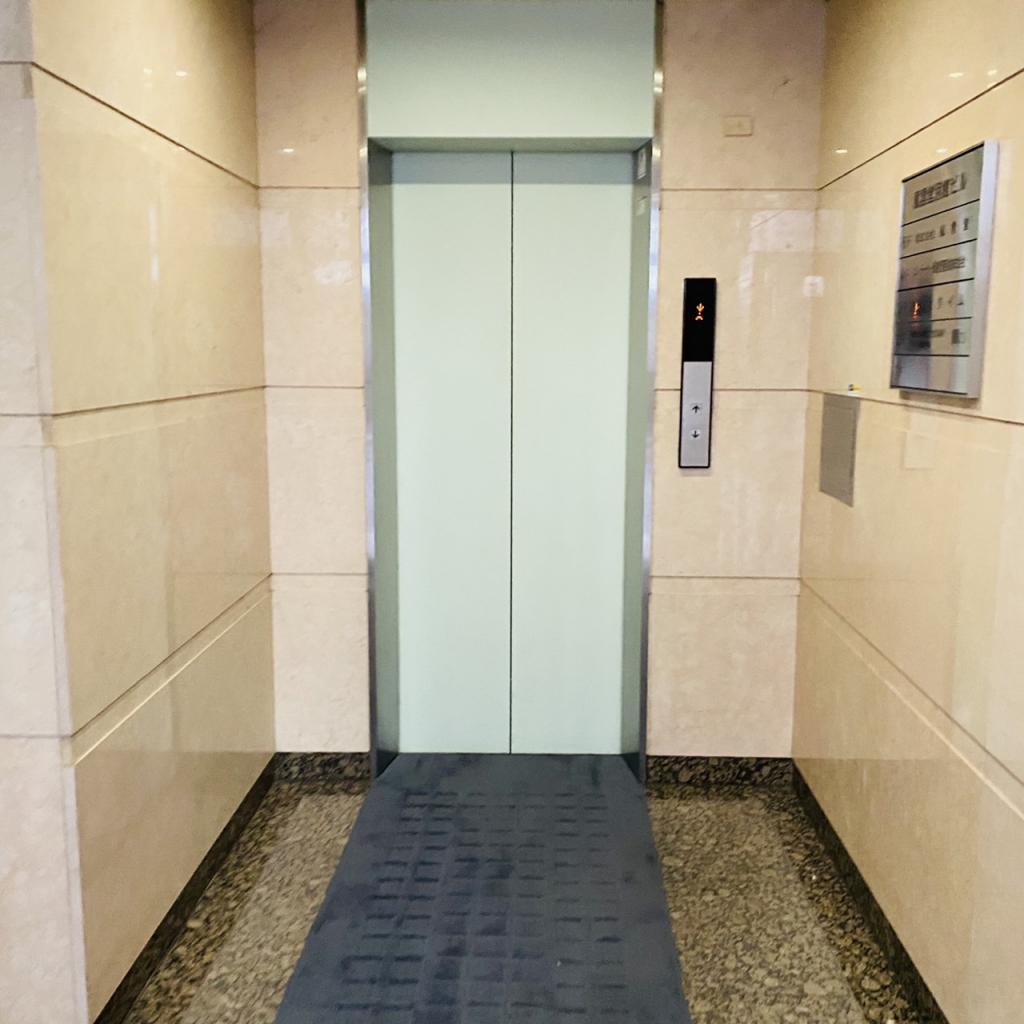 風雲堂別館のエレベーター