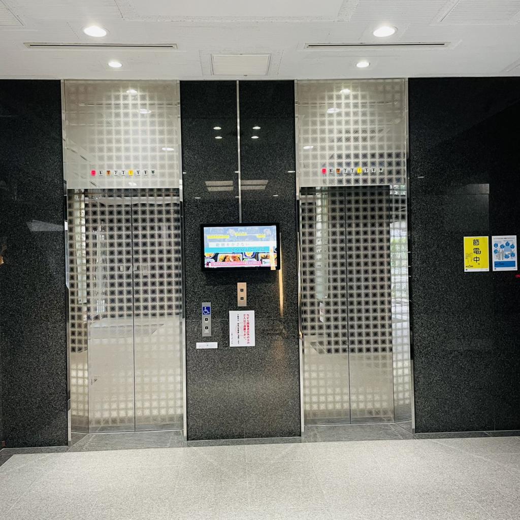 三井ウッディビルのエレベーター