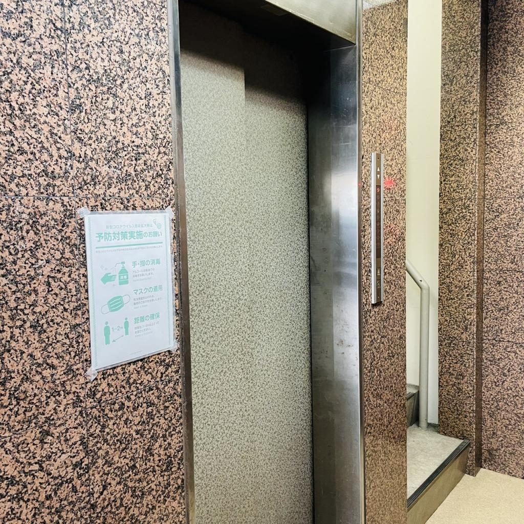 東亜ビルのエレベーター