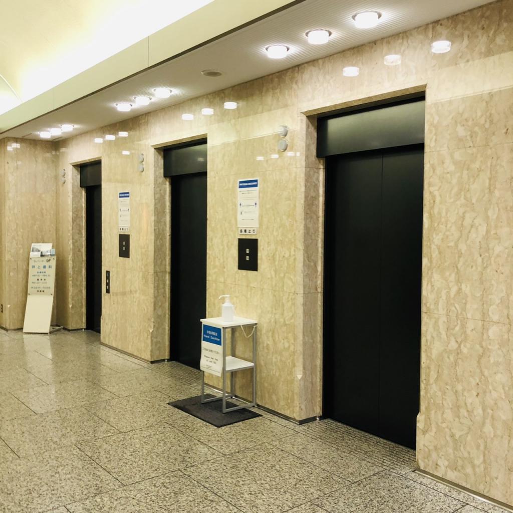 新日石ビルのエレベーター
