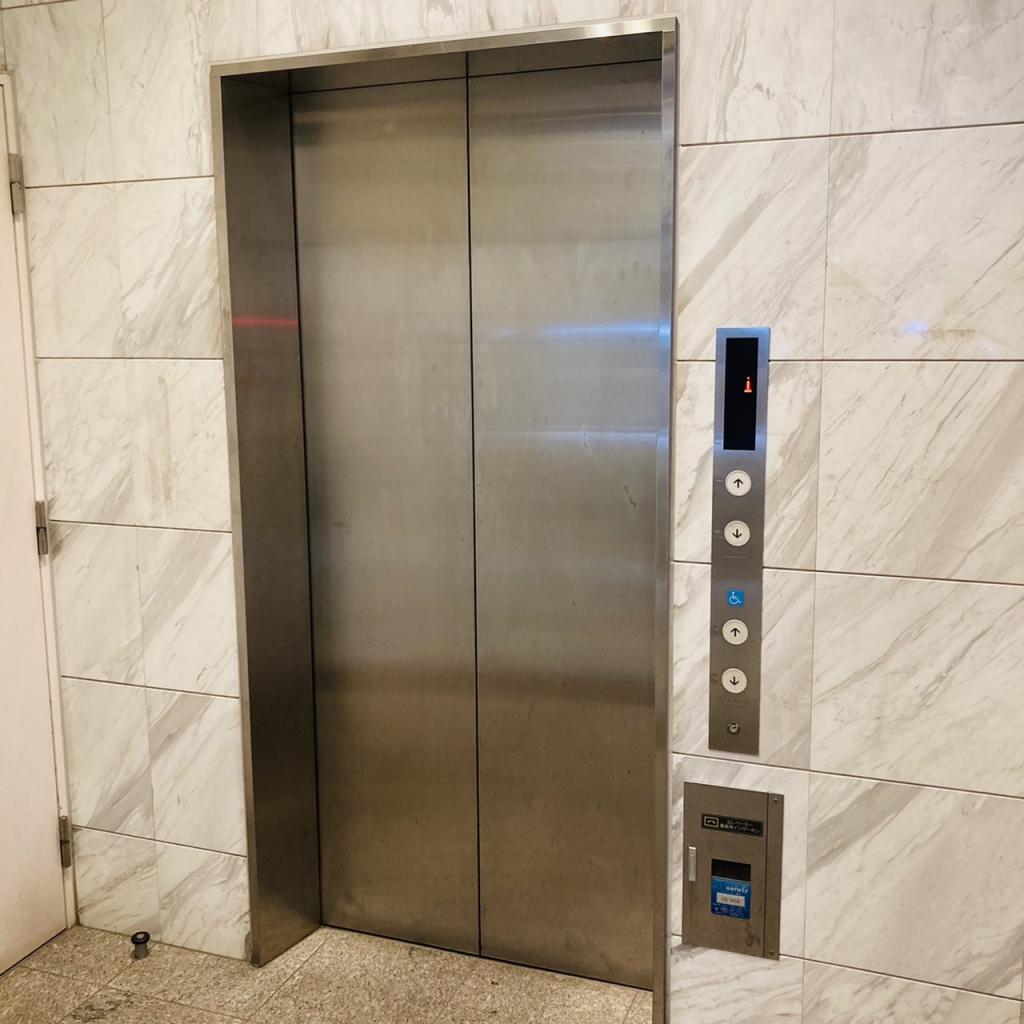銀座１６１６ビルのエレベーター