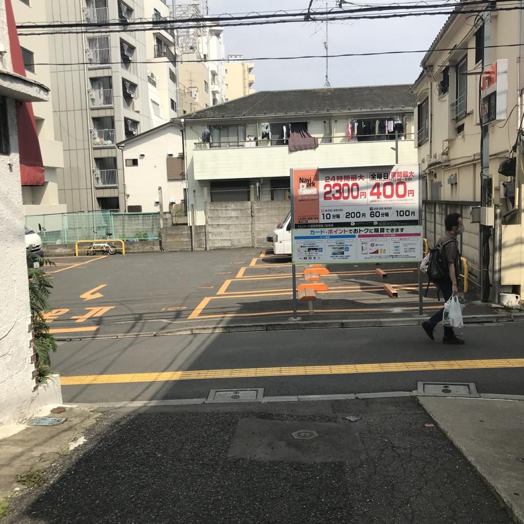 新宿ＹＴビルのビル前面道路