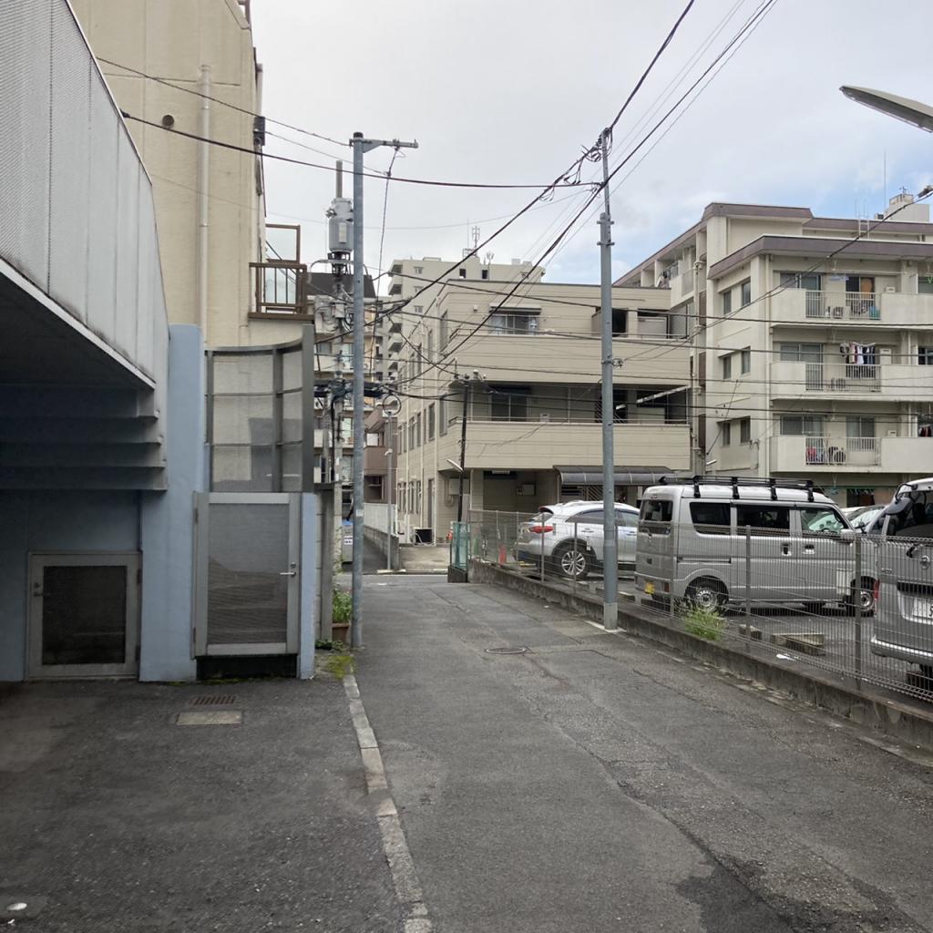 西新宿ＫＩＨビルの周辺