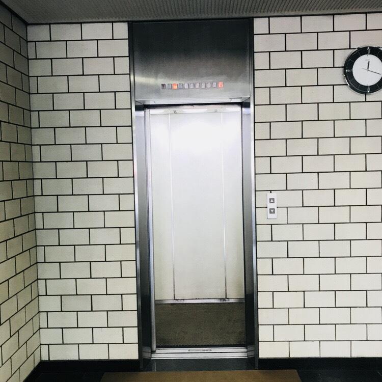 和倉ビルのエレベーター