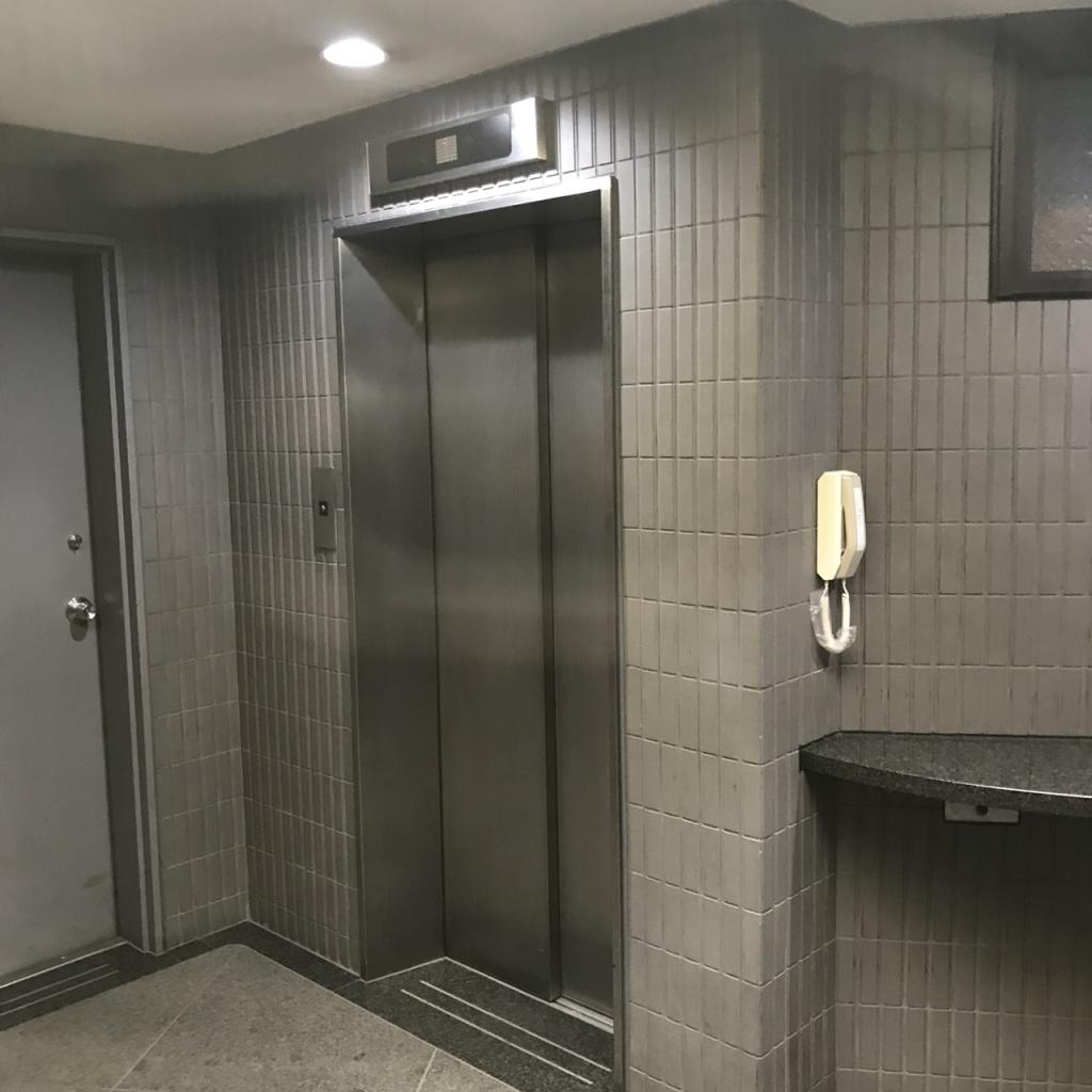 南麻布Ａビルのエレベーター