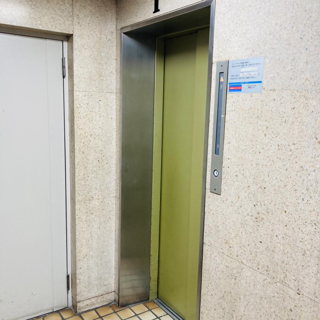 山武落合（さんぶおちあい）ビルのエレベーター