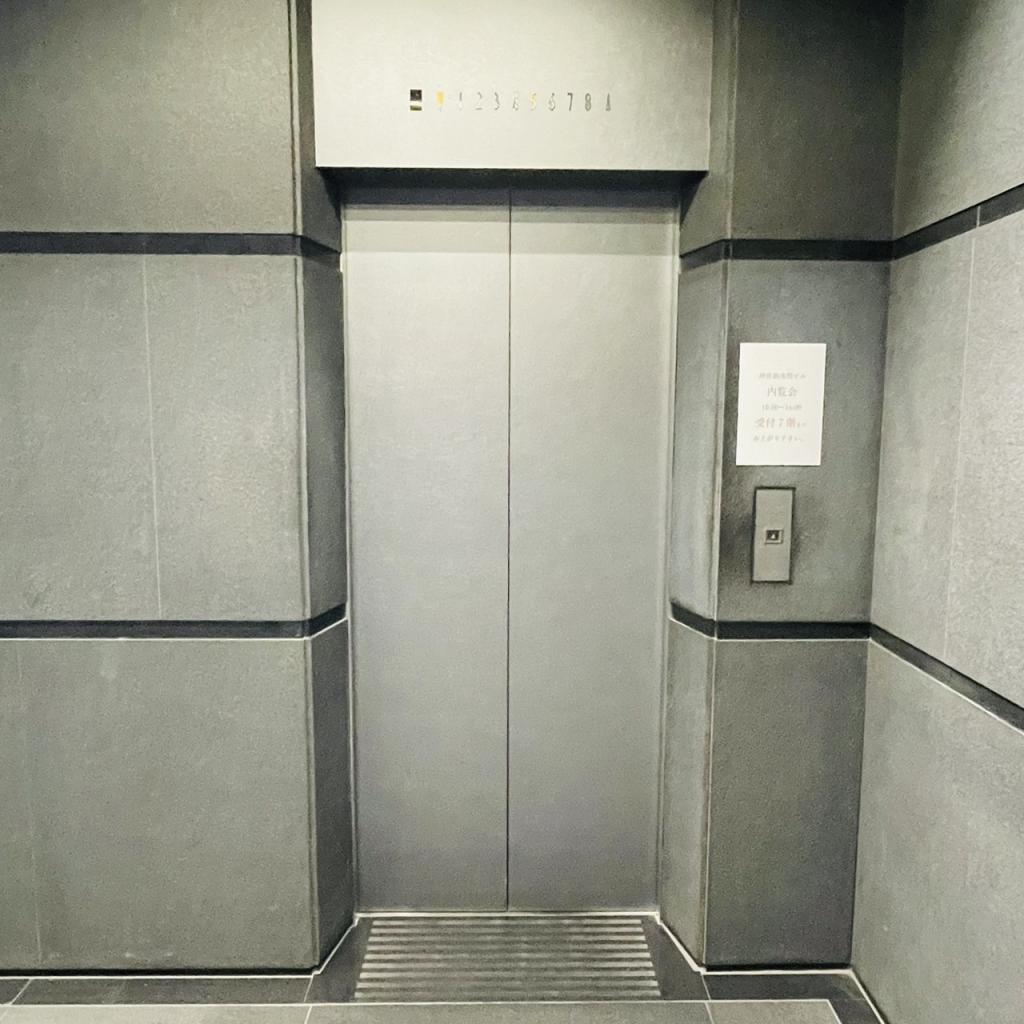 神宮前浅間ビルのエレベーター