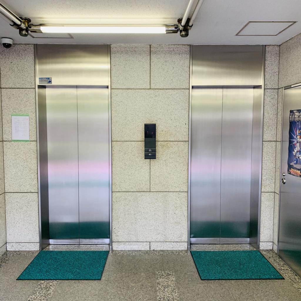 築地スクエアビルのエレベーター