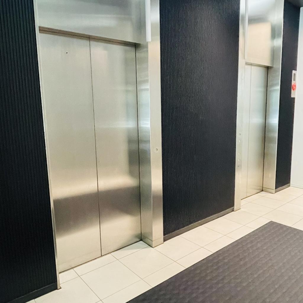 日本橋本町１丁目ビルのエレベーター