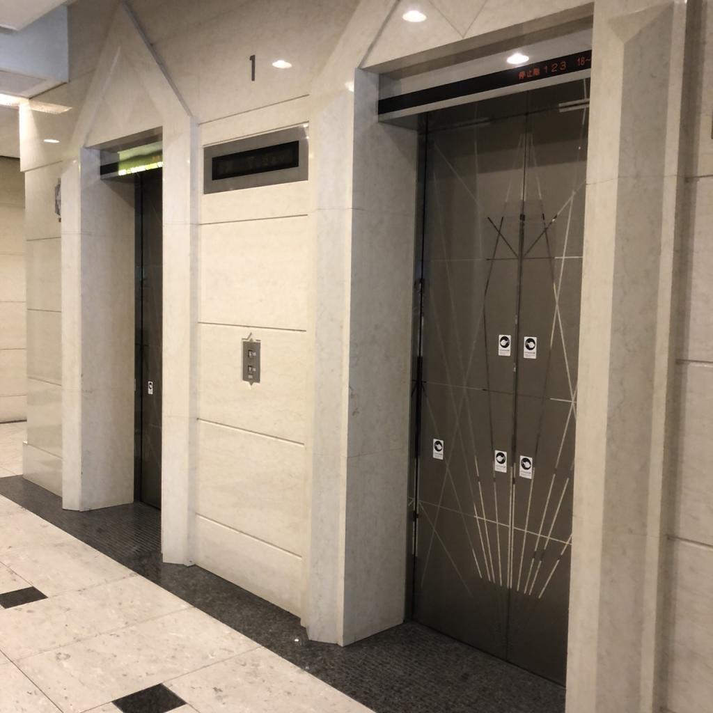 赤坂パークビルのエレベーター