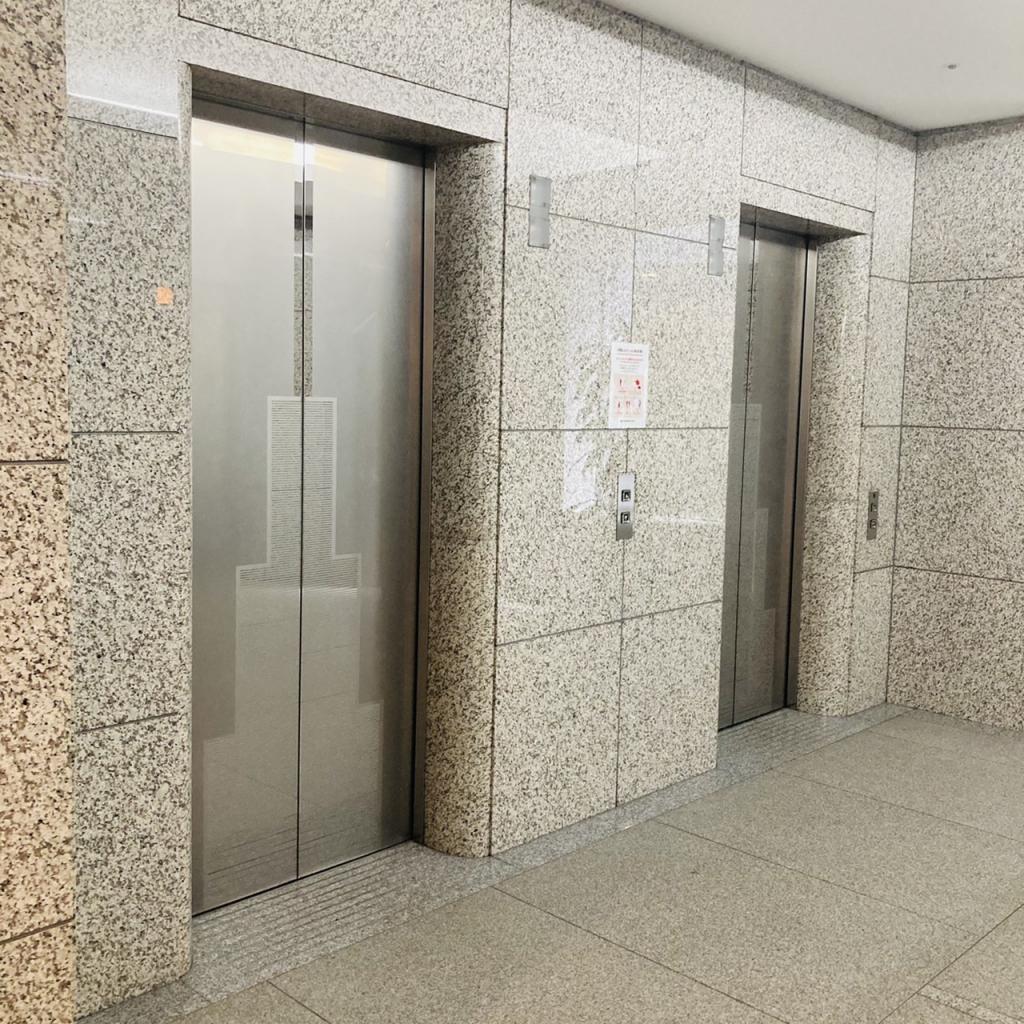 東京美術倶楽部ビルディングのエレベーター