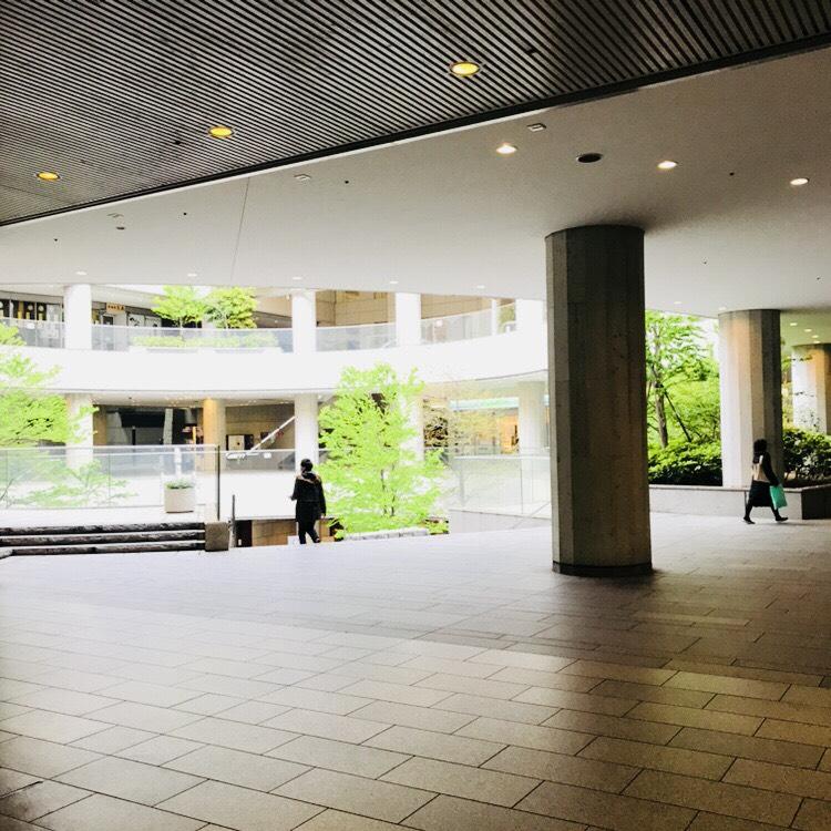 東京オペラシティの外観