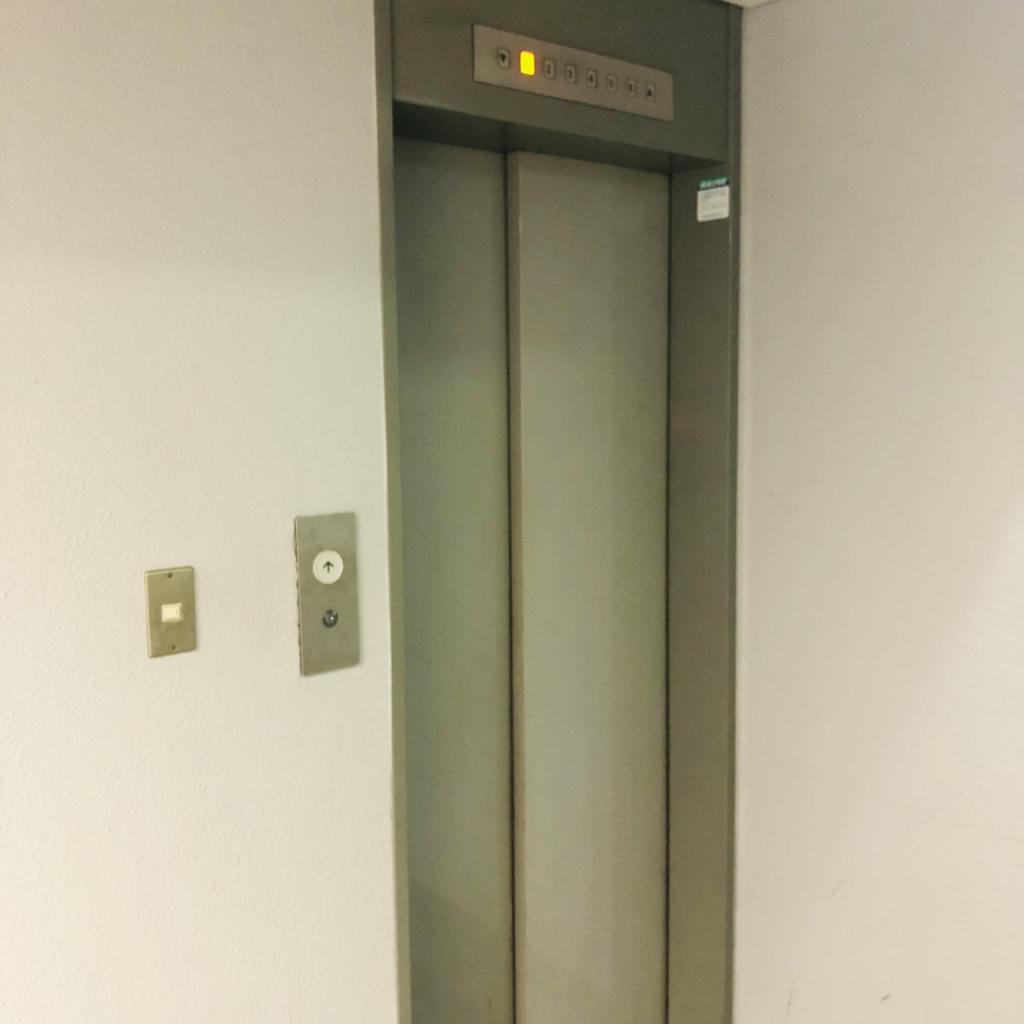 武田ビルのエレベーター