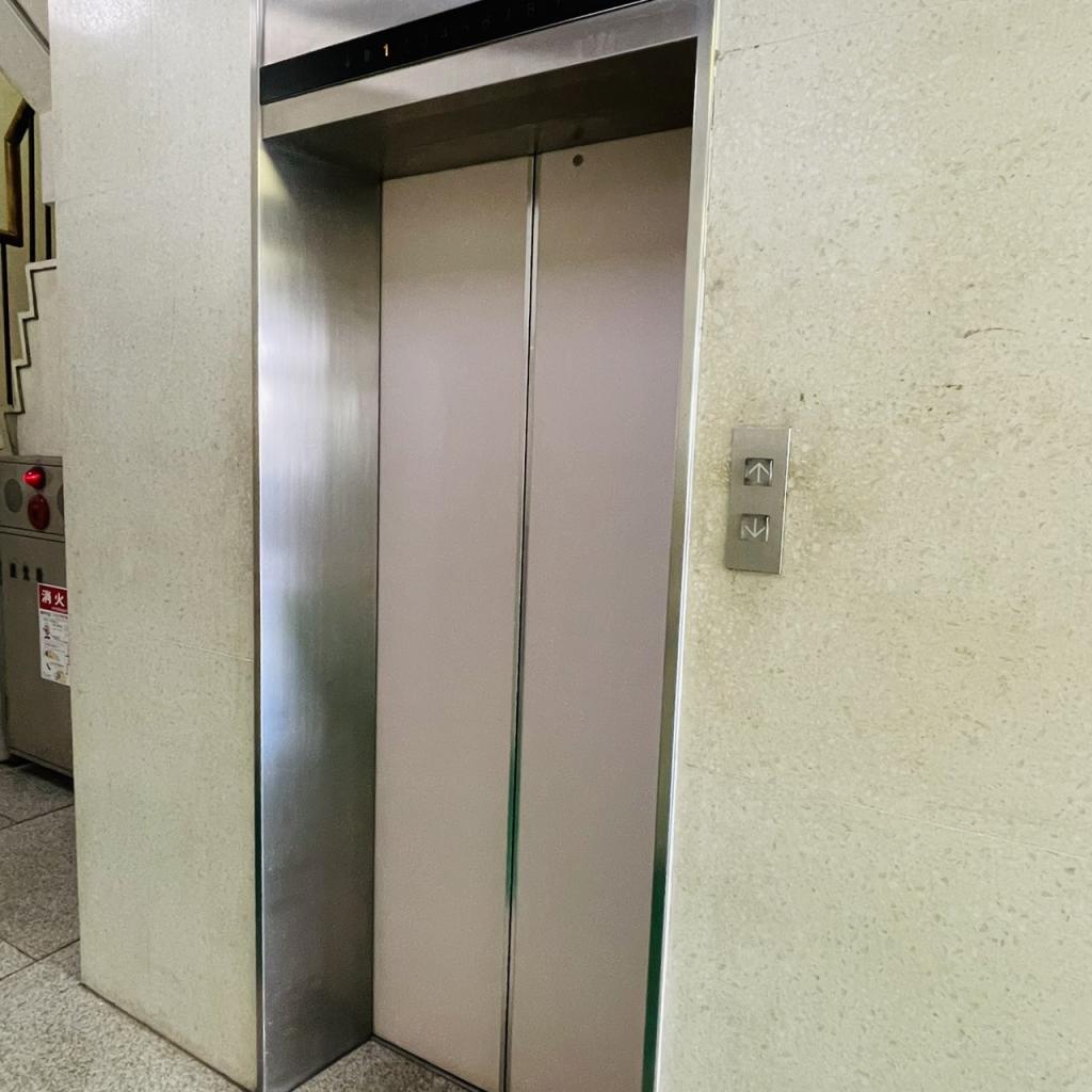 村松ビルのエレベーター