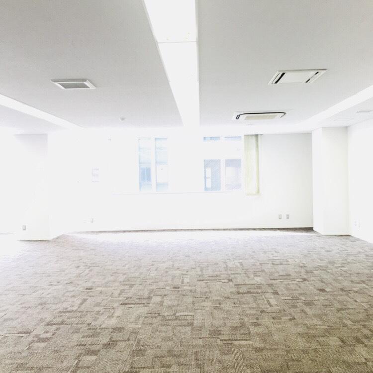 新横浜プラントビルの6階 室内