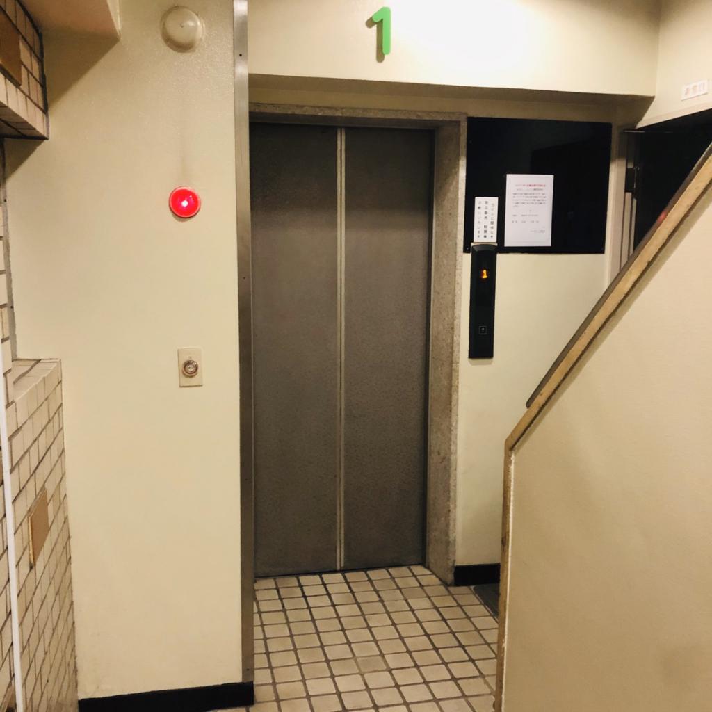 ふじビルのエレベーター